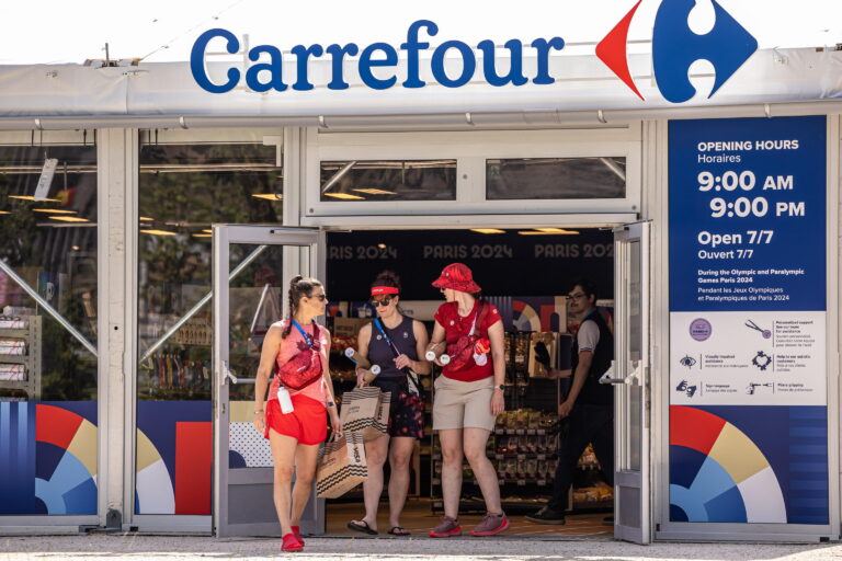 Carrefour cede attività Italia