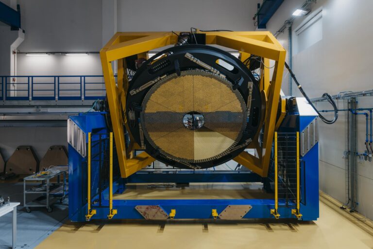 space economy, la lente made in Italy per lo studio dlel'universo