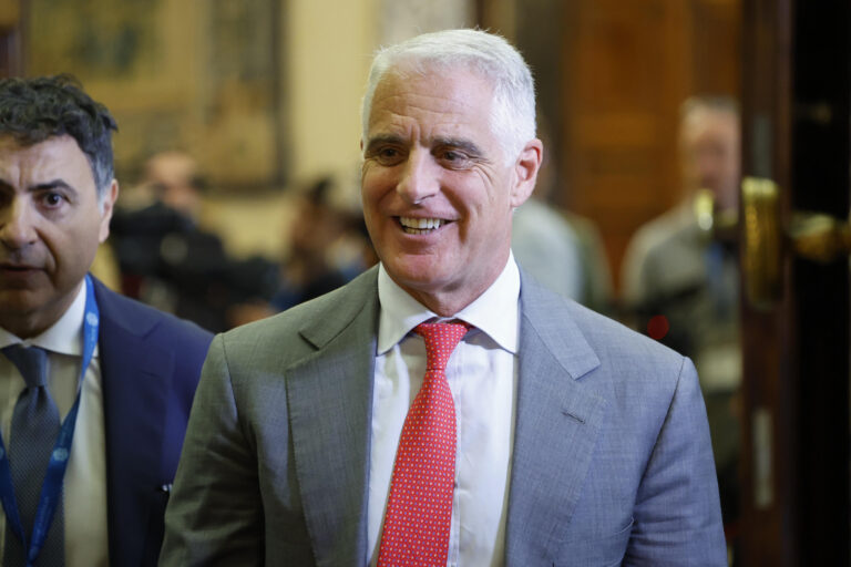 Abdrea Orcel ceo unicredit
